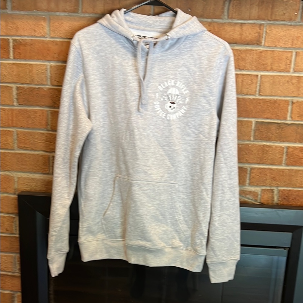 Black Rifle Men Small 27” L x 17” Shoulder Gray Pocket Sweatshirt Pullover NWOT